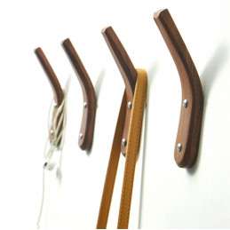 Set van 4 houten, gebogen kapstokhaken (walnoot)