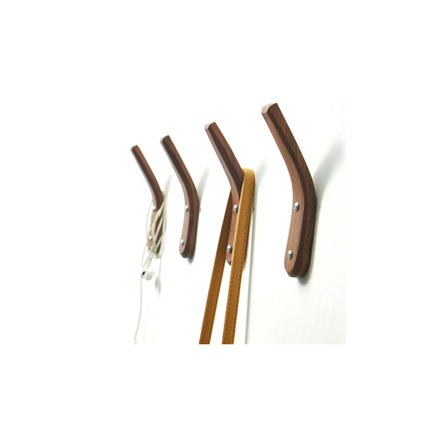 Set of 4 wooden bended coat hooks (walnut)