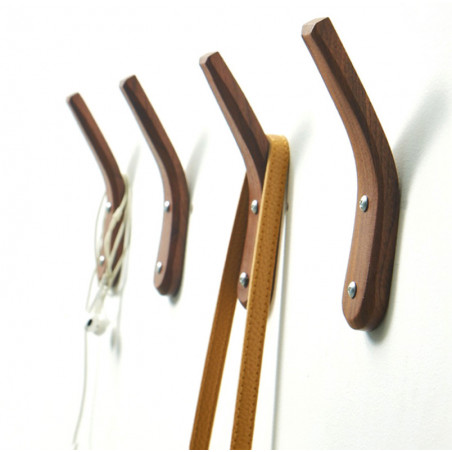 Set of 4 wooden bended coat hooks (walnut)