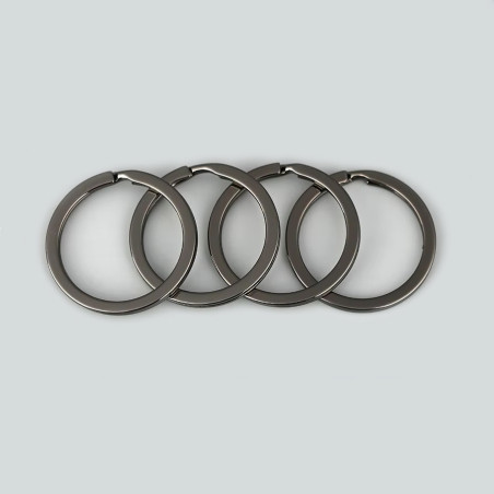 Zestaw 30 pięknych breloków (22-28 mm, kolor 3: metaliczny) Zestaw 30 pięknych breloków (22-28 mm, kolor 3: metaliczny)
