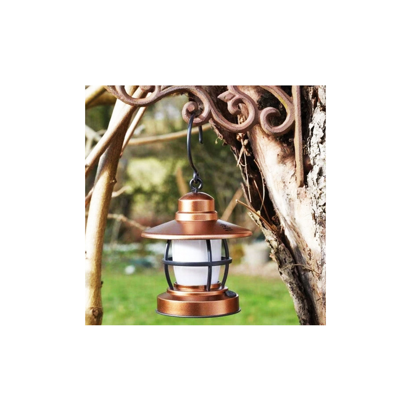 Basic camping lantern with hook (on battery, warm white light)