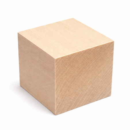 Bloc carré de bois de tilleul soigneusement raboté (5x5x5 cm