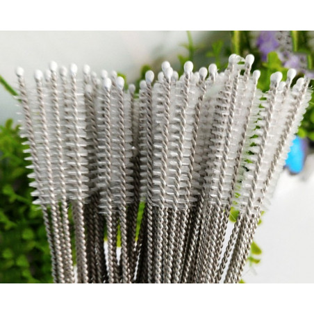 Long set of stainless steel brushes for cleaning (40 pcs)