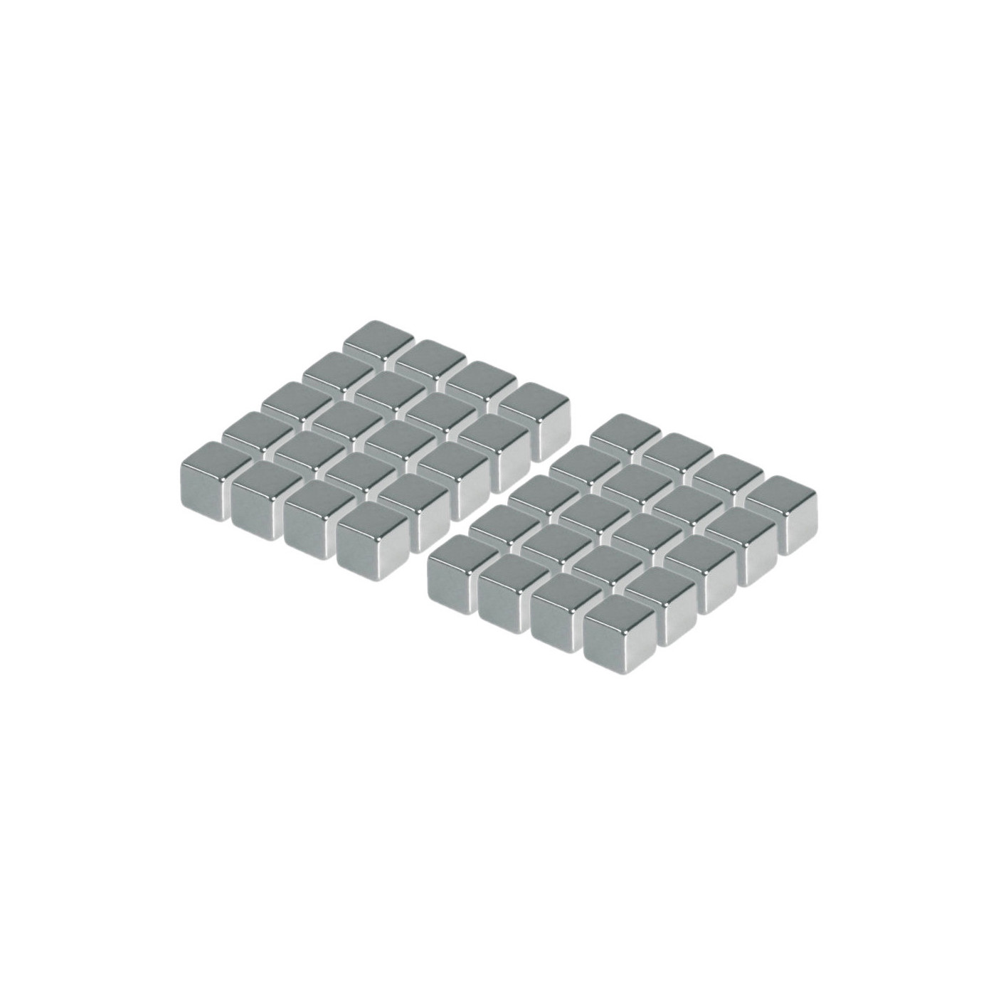 Set of 40 strong magnets (silver, cube: 5x5x5 mm)