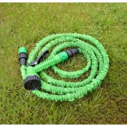 Garden hose with spray gun (expandable, 7.5-22.5 meters)
