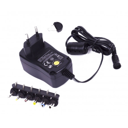 Universal adapter fra 230V (AC) til 3,0-12V (DC), 600 mA